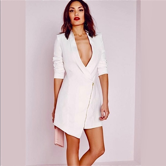 Missguided Jackets & Blazers - MISSGUIDED WHITE ASYMMETRICAL ZIP BLAZER- DRESS!